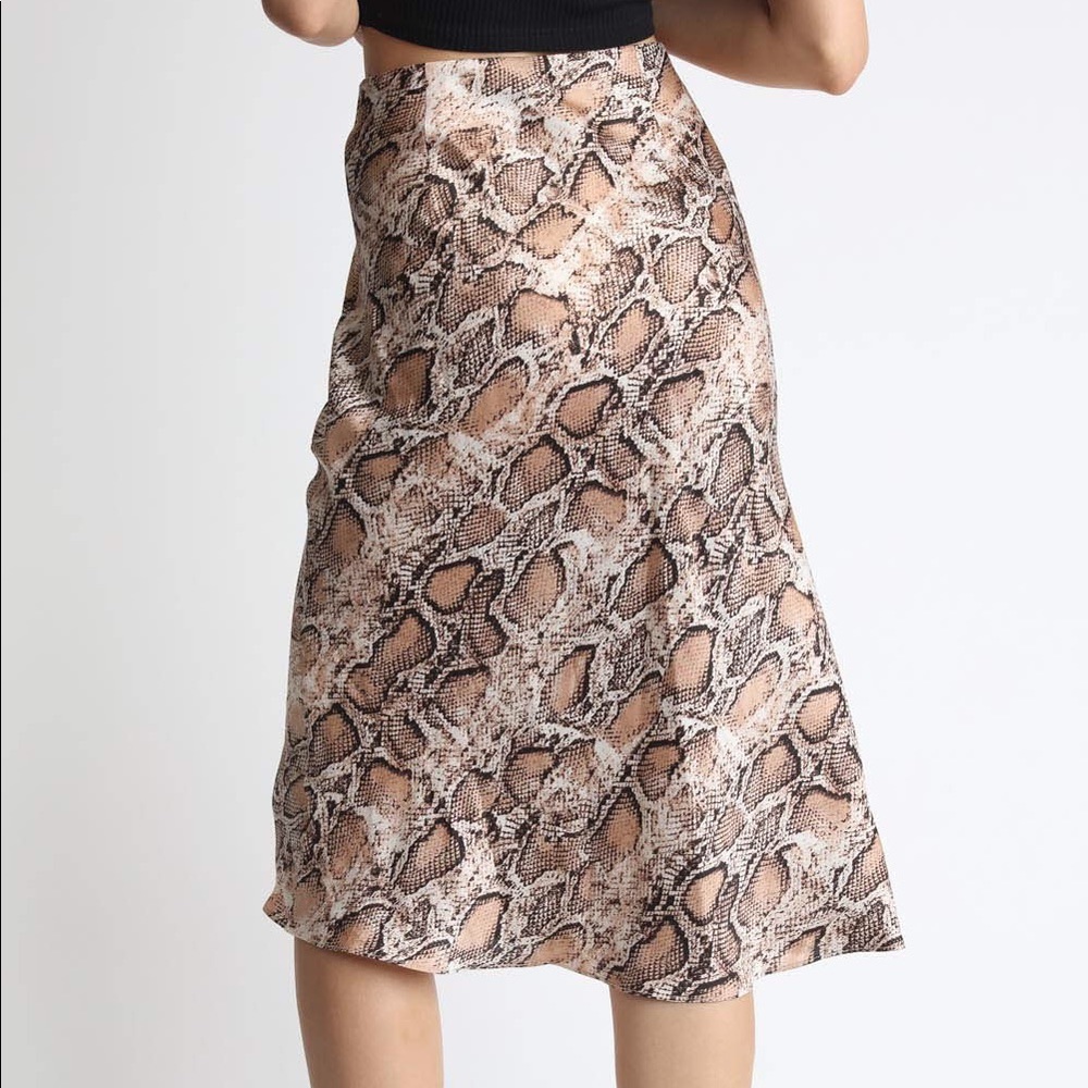 🎉 SALE! Snakeskin Print Midi Skirt - Picture 12 of 12
